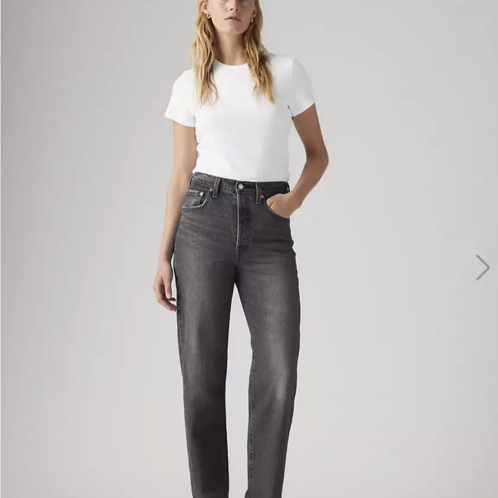 Brand new Levi’s rib cage straight ankle jeans